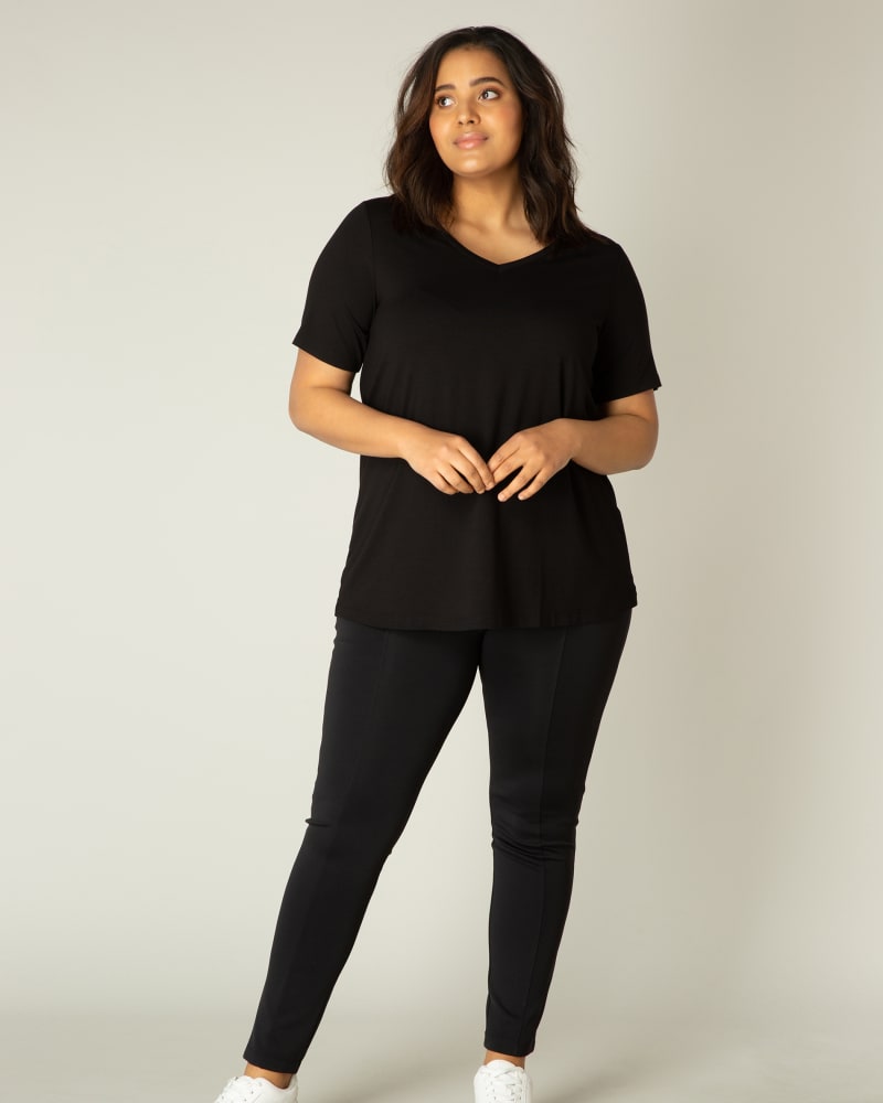 Front of a model wearing a size 1(48) Alba in Black by Base Level Curvy. | dia_product_style_image_id:279582